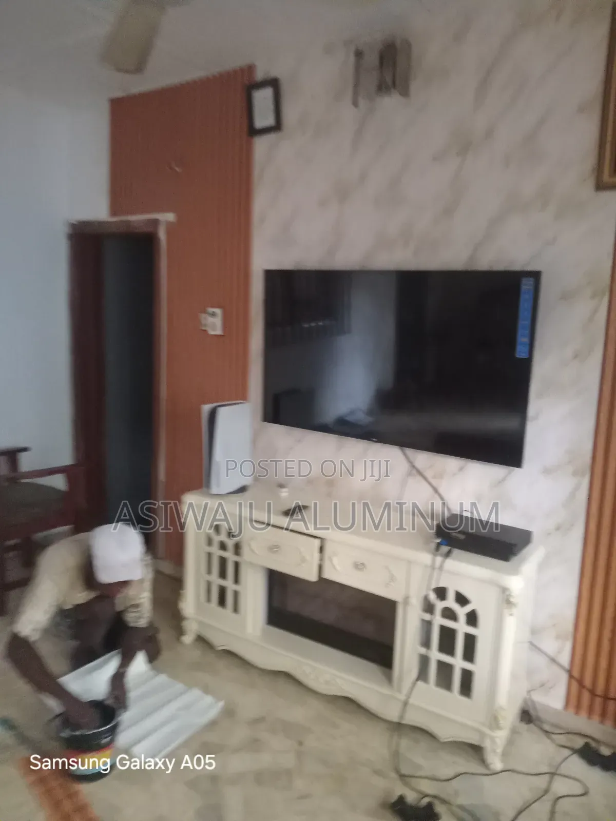 Wall Paper Installation