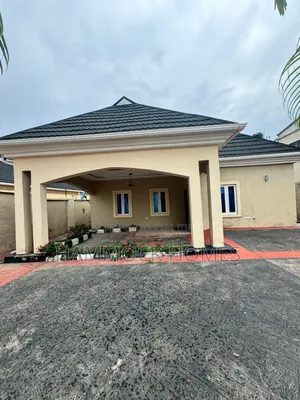 3bdrm Bungalow in Akobo for rent