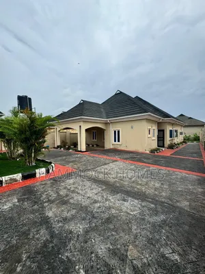 3bdrm Bungalow in Akobo for rent