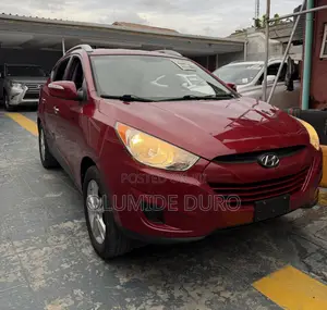Hyundai Tucson 2012 Red