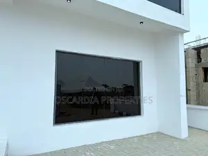 4bdrm Duplex in Ogombo for sale