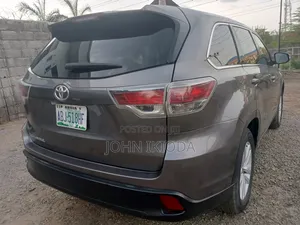 Toyota Highlander Limited 4x2 V6 (3.5L 6cyl 8A) 2017 Brown