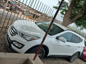 Hyundai Santa Fe GLS 4dr SUV (3.3L 6cyl 6A) 2014 White