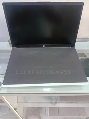 Laptop HP 250 G10 8GB Intel Core i5 SSD 512GB