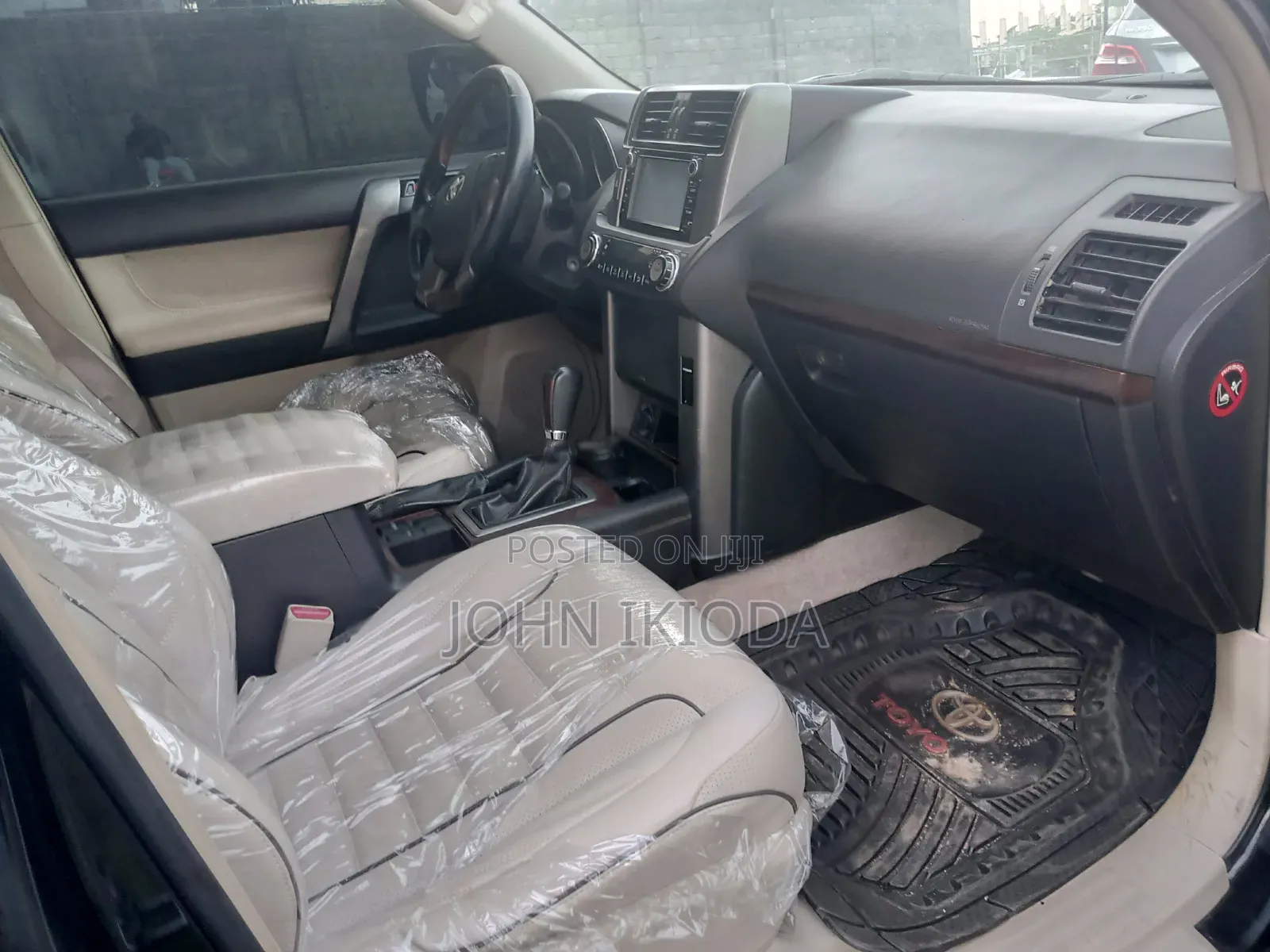 Toyota Land Cruiser Prado 2011 Black