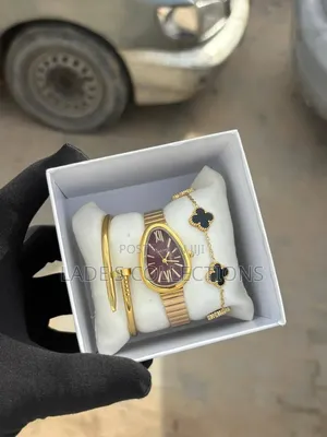 Maidu Ladies Wristwatch Comes With Wrist Bracelets