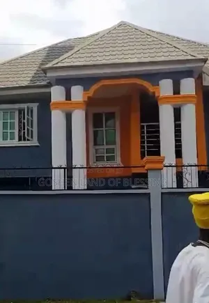 4bdrm Block of Flats in Raymond Opara for sale
