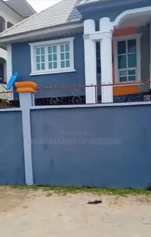 4bdrm Block of Flats in Raymond Opara for sale