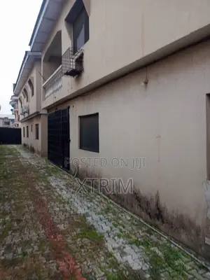 3bdrm Block of Flats in Ogba GRA for sale