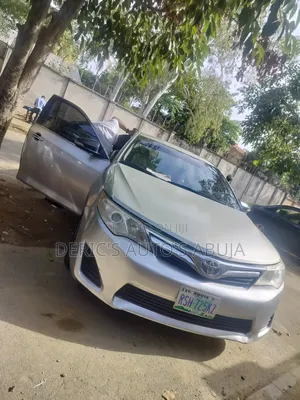 Toyota Camry SE 4dr Sedan (2.5L 4cyl 6A) 2013 Silver