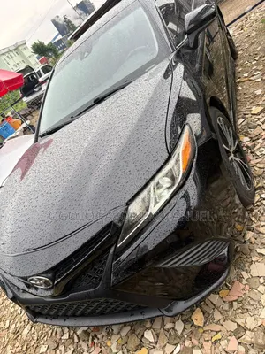 Toyota Camry SE FWD 2020 Black