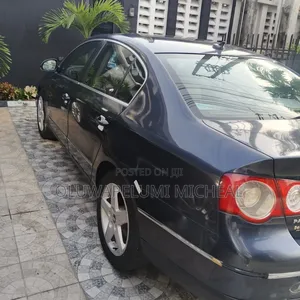 Volkswagen Passat 2.0 FSi Trendline Automatic 2007 Blue