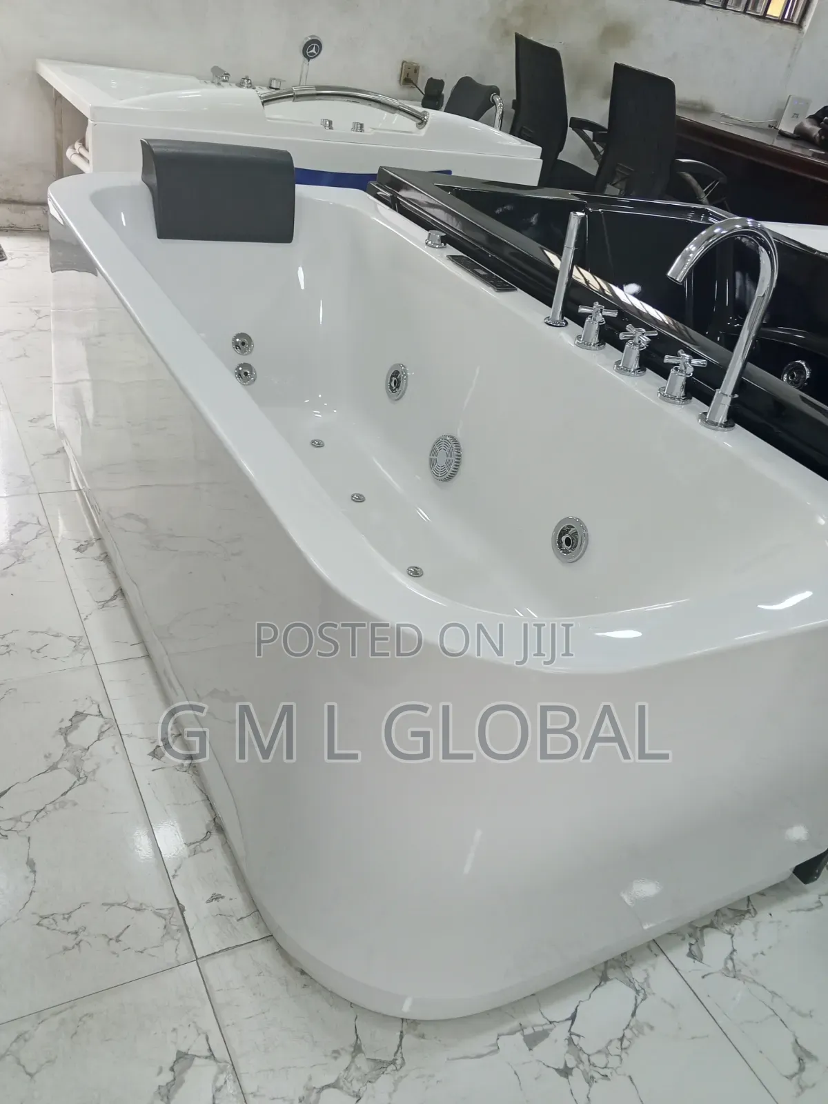 It's Acrylic Jacuzzi