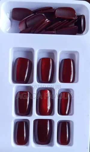 Presson Nails