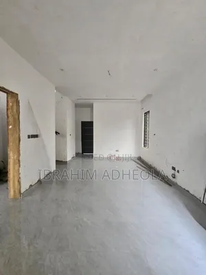 5bdrm Duplex in Millennium Estate, Millenuim/UPS for sale