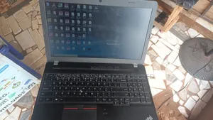 Laptop Lenovo ThinkPad Edge E550 4GB Intel Core i5 HDD 320GB
