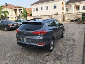 Hyundai Tucson Limited AWD 2017 Gray