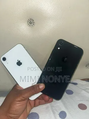 Apple iPhone XR 64 GB White