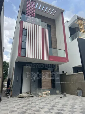 4bdrm Duplex in In An Estate, Adeniyi Jones for sale