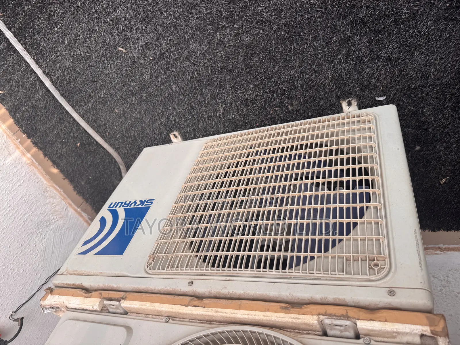 Standing Air Conditioner