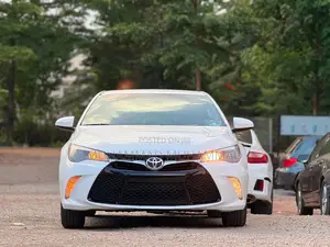 Toyota Camry 2017 White