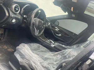 Mercedes-Benz C300 2019 Black