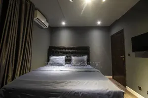 ‎Lovely 2 Bedroom Dark Room Available for Short Stay and Long Stay