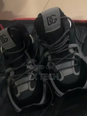 Sneakers Shoe