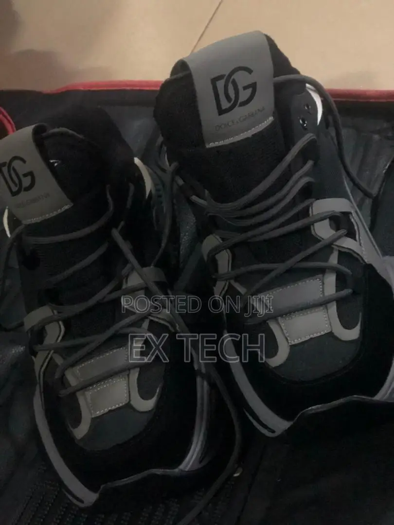 Sneakers Shoe