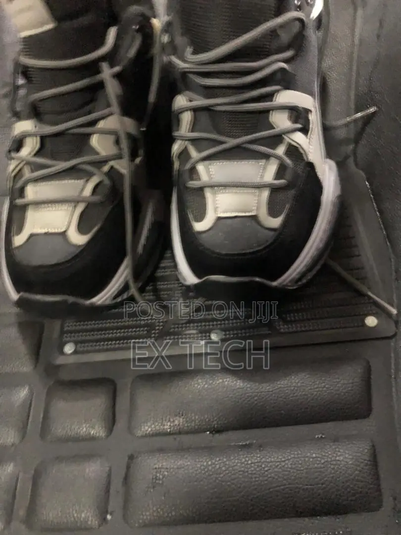 Sneakers Shoe