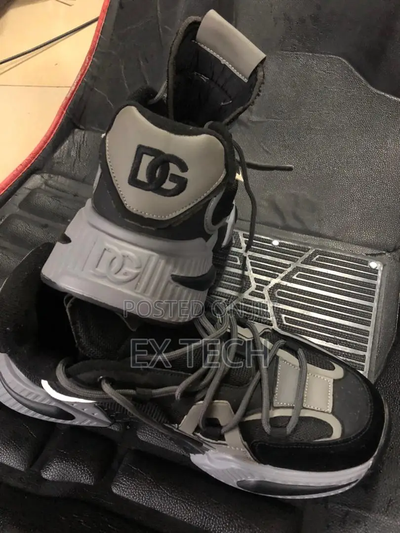Sneakers Shoe