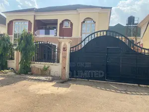 6bdrm Duplex in Gaduwa District for sale