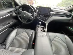 Toyota Camry SE 2023 Black