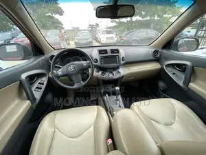 Toyota RAV4 2.5 Limited 2012 Red