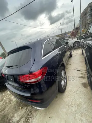 Mercedes-Benz GLC-Class 2017 Blue