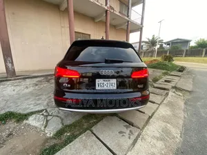 Audi Q5 2018 Black