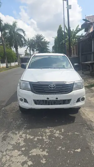Toyota Hilux 3.0 D-4D 4x4 2014 White