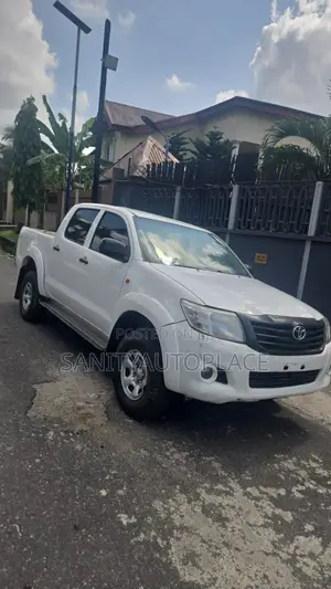 Toyota Hilux 3.0 D-4D 4x4 2014 White