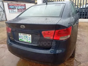 Kia Cerato 2012 Blue