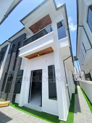 4bdrm Duplex in Orchid, Chevron for sale