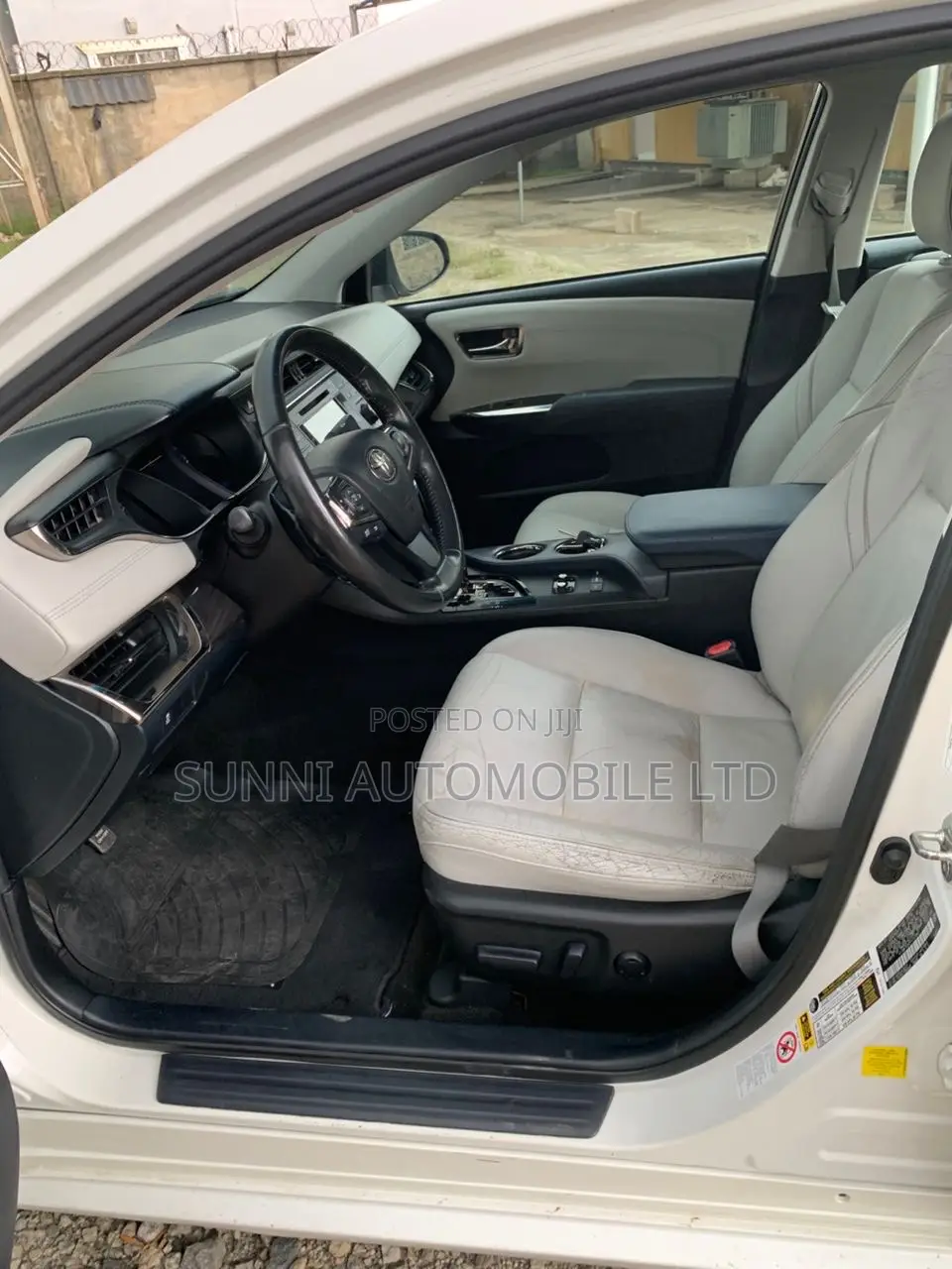 Toyota Avalon 2015 White