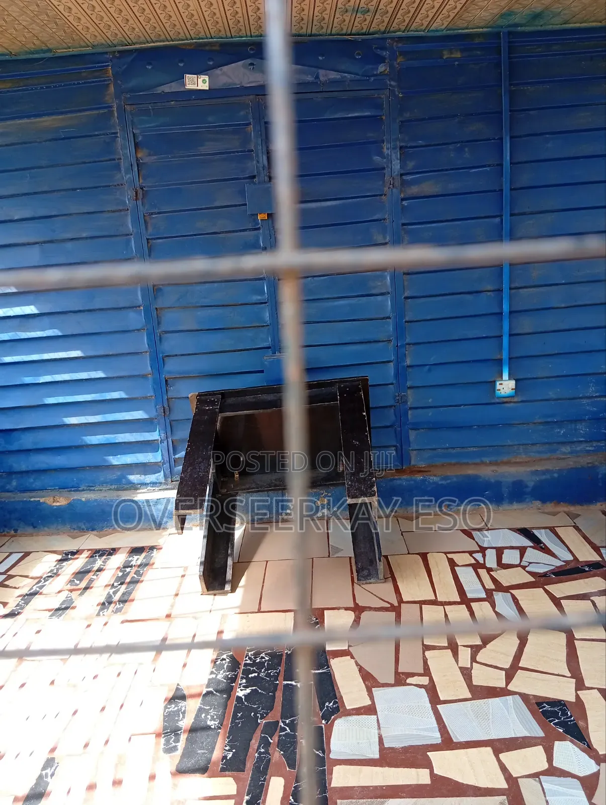 Container/Kiosk 12 by 12