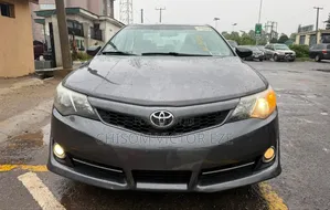 Toyota Camry SE Sport 4dr Sedan (2.5L 4cyl 6A) 2014 Gray