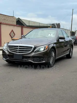 Mercedes-Benz C300 2015 Brown