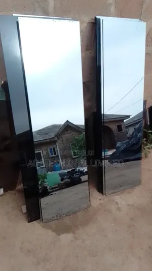 Smooth Aluminium Frameless Transom Window