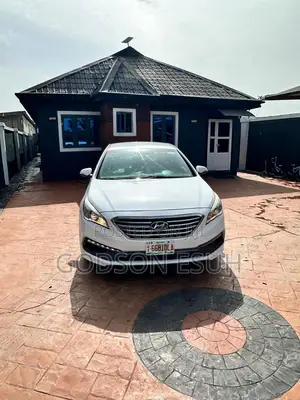 Hyundai Sonata Sport 4dr Sedan (2.4L 4cyl 6A) 2015 White