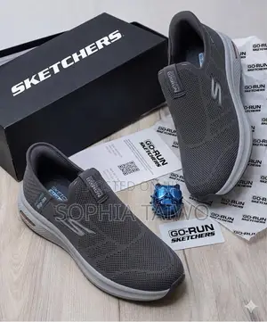 Sketchers Sneaker
