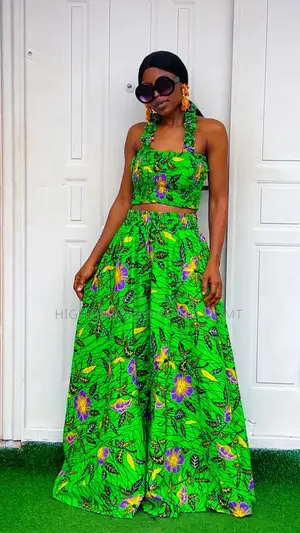 Armless Crop Top and Big Trouser - Style 663