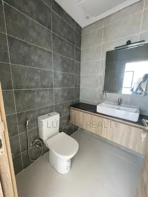 5bdrm Apartment in Lekki Phase 2 for rent