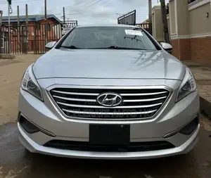 Hyundai Sonata Limited 4dr Sedan (2.4L 4cyl 6A) 2015 Silver